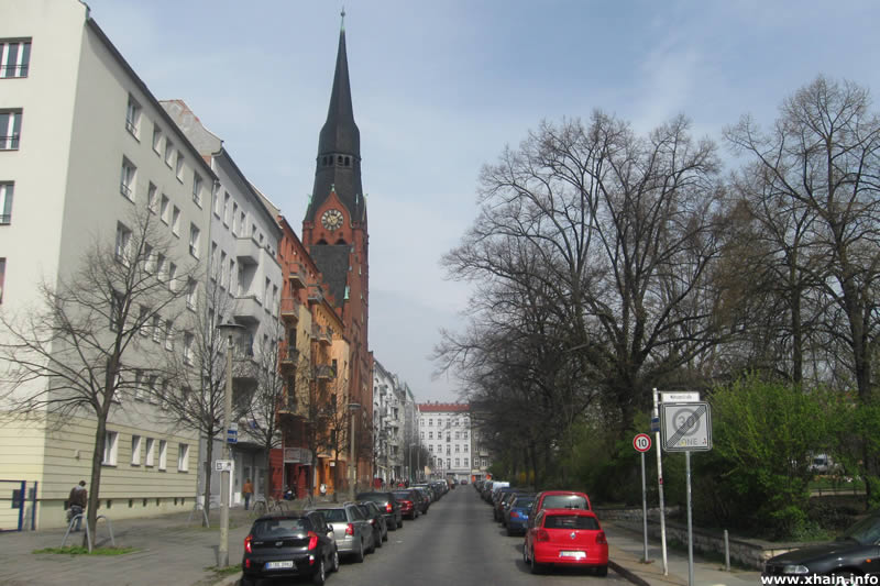 Petersburger Platz (Evangelische Pfingstkirche)