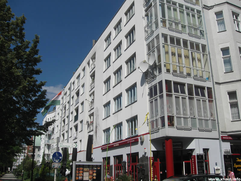 Rahel-Varnhagen-Promenade Ecke Friedrichstraße